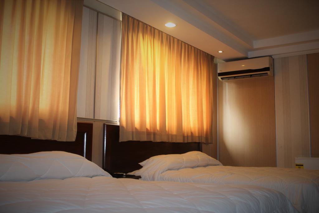 Hotel Roma Plaza Panamá Esterno foto
